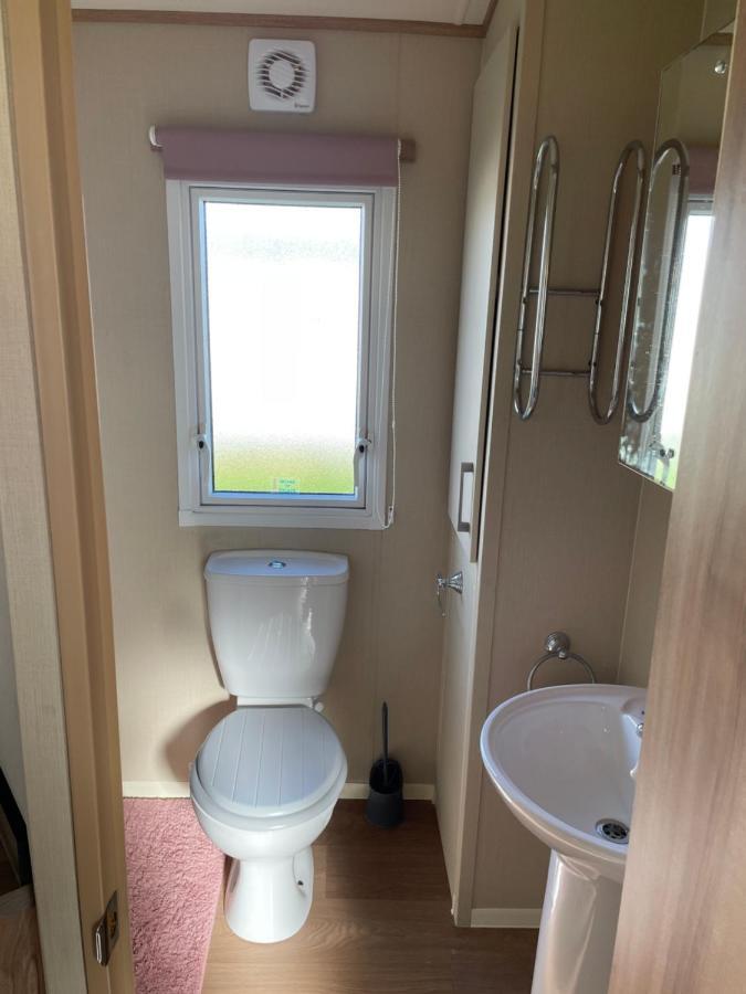 Apartment 8 Berth Family Caravan West Sussex *
