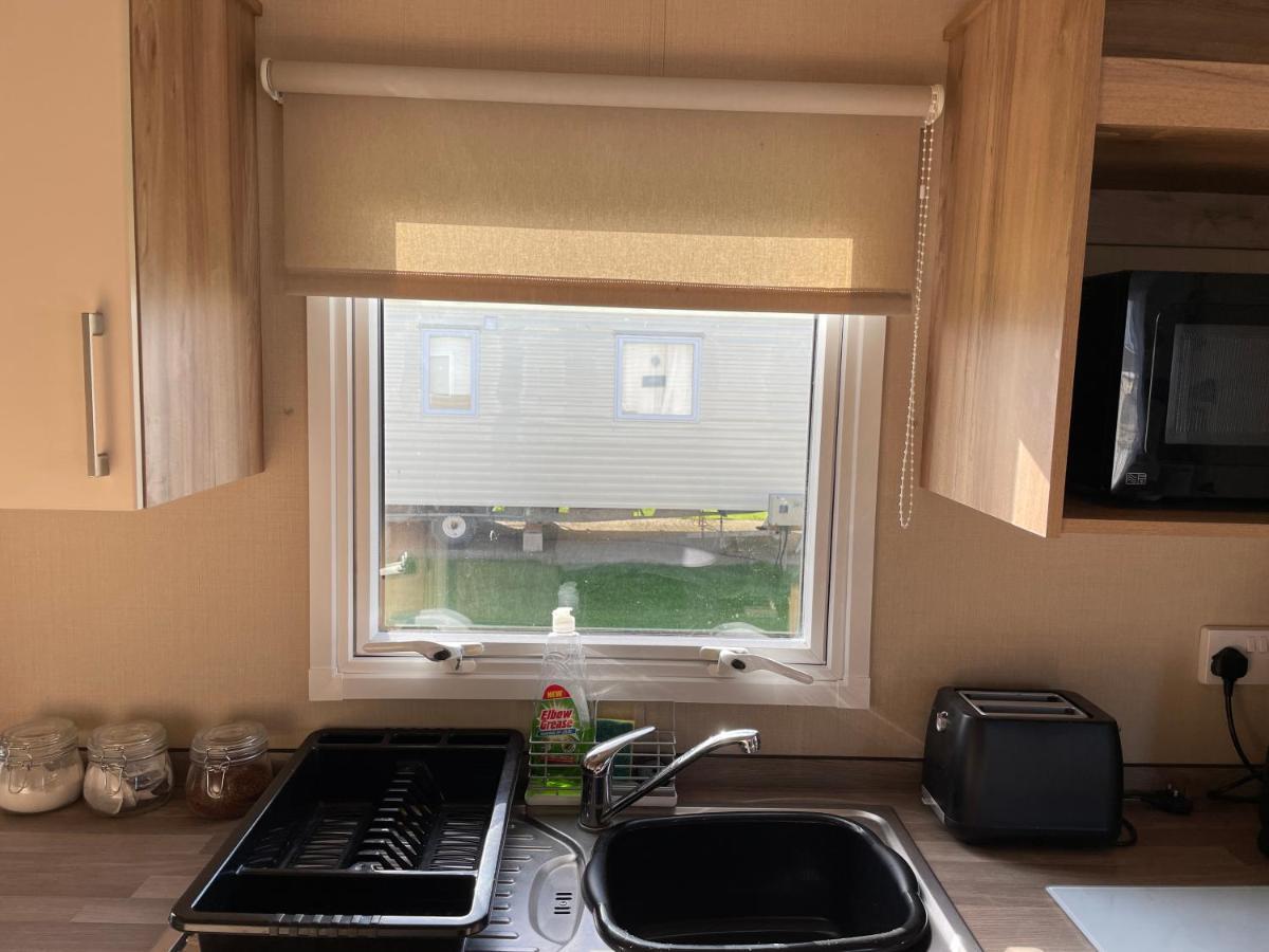 8 Berth Family Caravan West Sussex Apartment