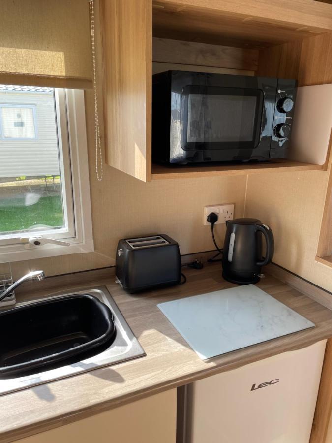 Apartment 8 Berth Family Caravan West Sussex Selsey