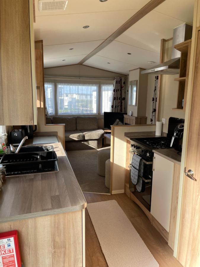 Apartment 8 Berth Family Caravan West Sussex *
